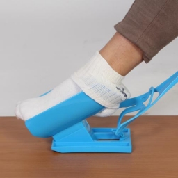 Помощник для надевания носков 